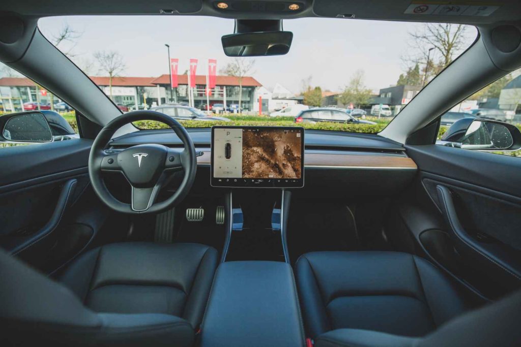 Tesla Will Most Likely Resume Accepting Bitcoin (BTC) – Elon