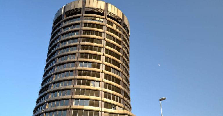 Banking Heavyweights Oppose Basel’s Proposed Rules on Crypto Capital Requirements