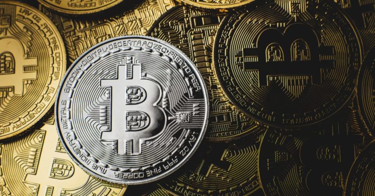 Bitcoin on Exchanges Slip as Long-Term Holders Stay Put