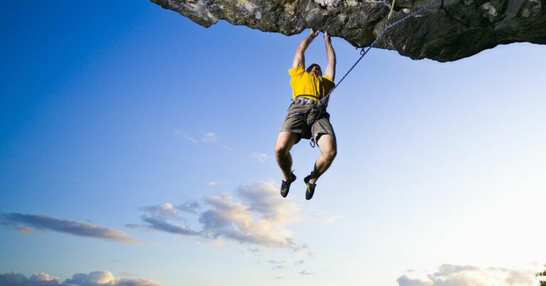Bitcoin BTC Price Holds Above $28 as Investors Await Fresh