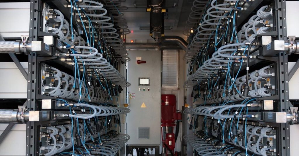 Bitcoin Mining Pool F2Pool Accused of Censoring Transactions on U.S.