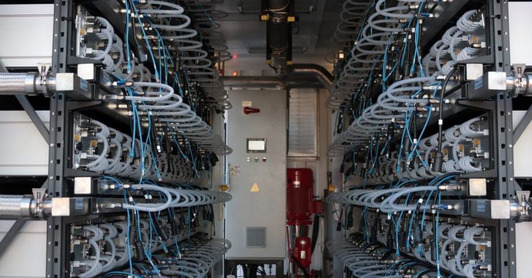 Bitcoin Mining Pool F2Pool Accused of Censoring Transactions on U.S.