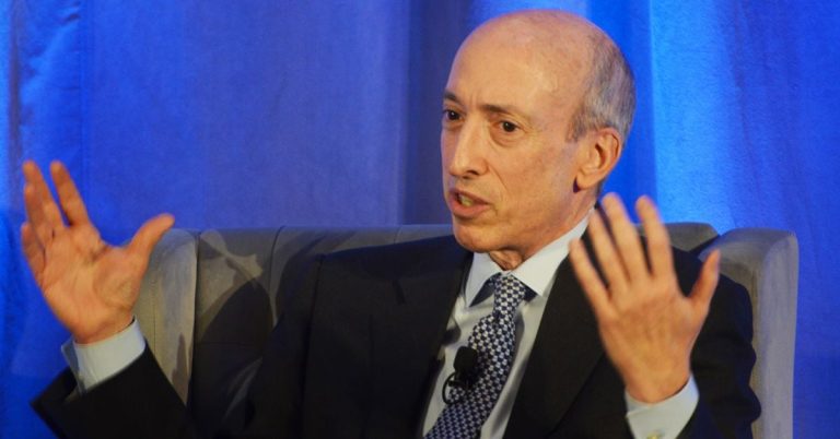 Amid Bitcoin ETF Race, BlackRock, Fidelity, Invesco Dot Their Bureaucratic
