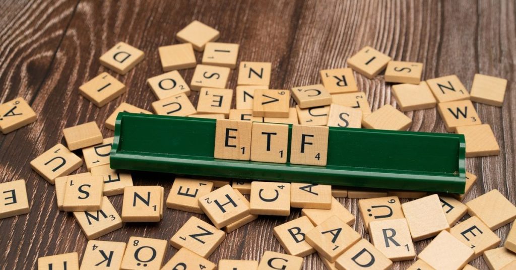 VanEck Temporarily Cuts Bitcoin (BTC) ETF Fee to Zero After